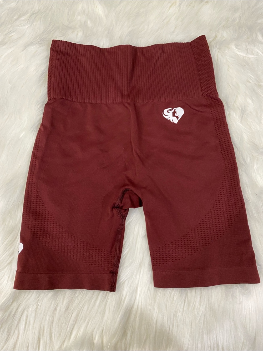Pre-Loved Women's Best Maroon High-Waist Seamless Bike Shorts with Heart Logo